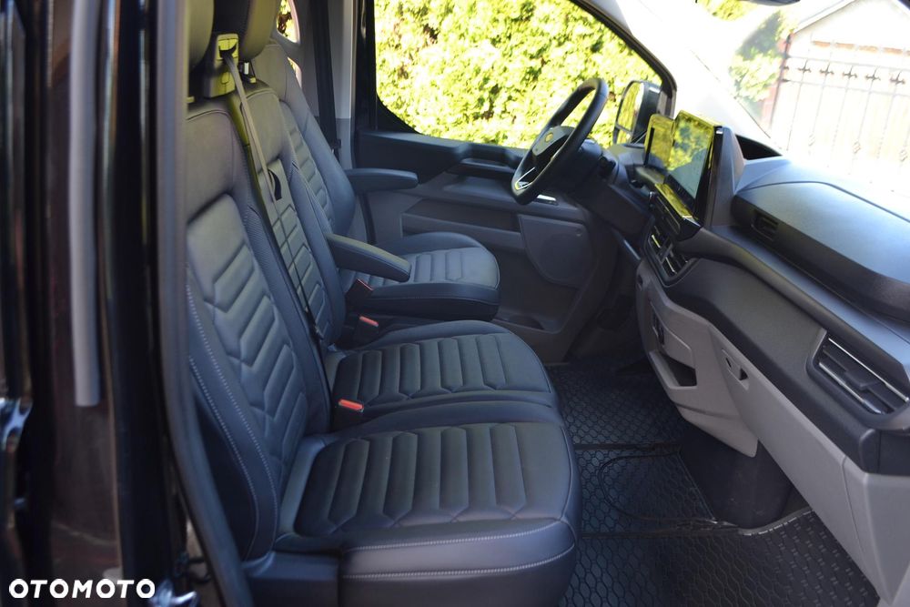 Ford Tourneo Custom L2H1 VA Autm Titanium - 29