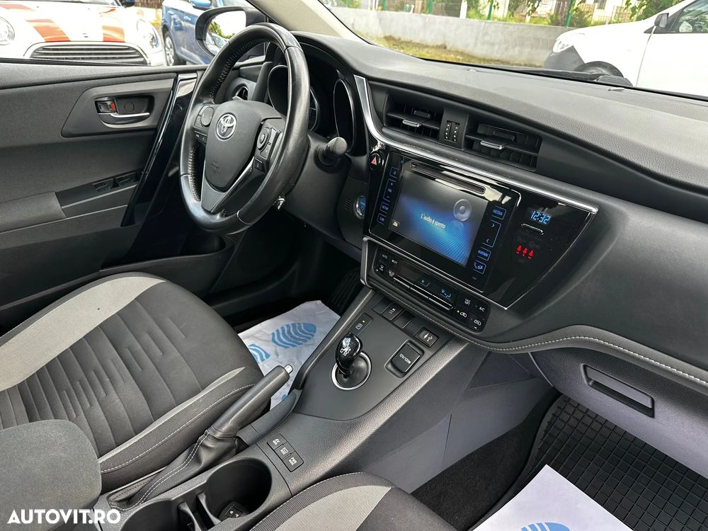 Toyota Auris - 8