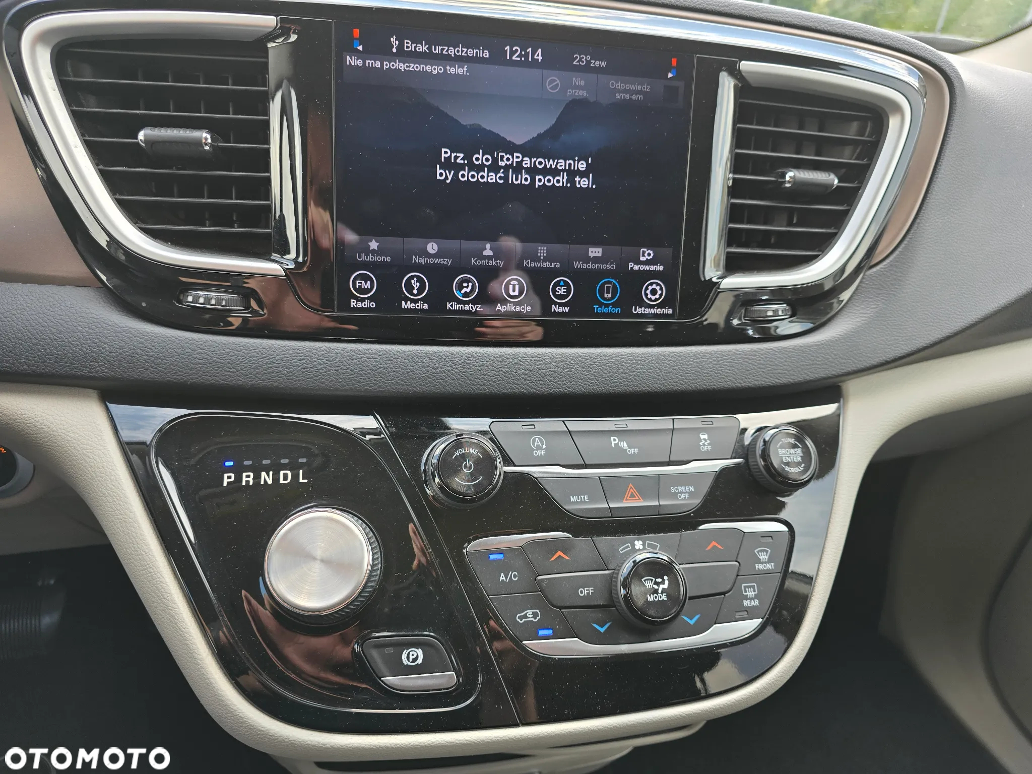 Chrysler Pacifica - 27