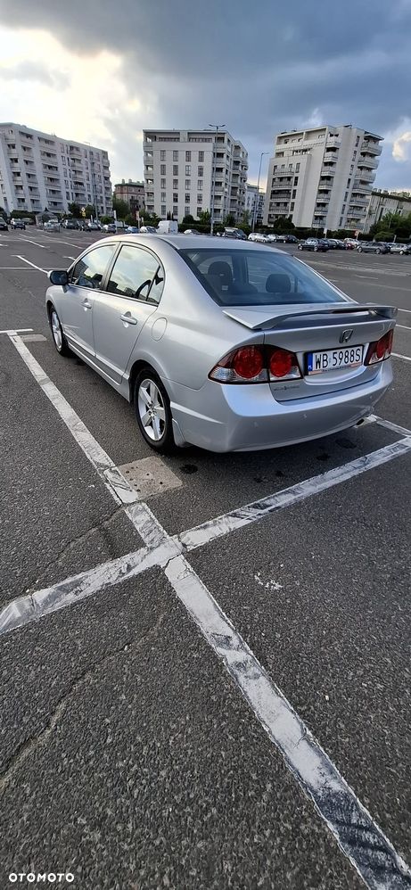 Honda Civic 1.8 Comfort - 8