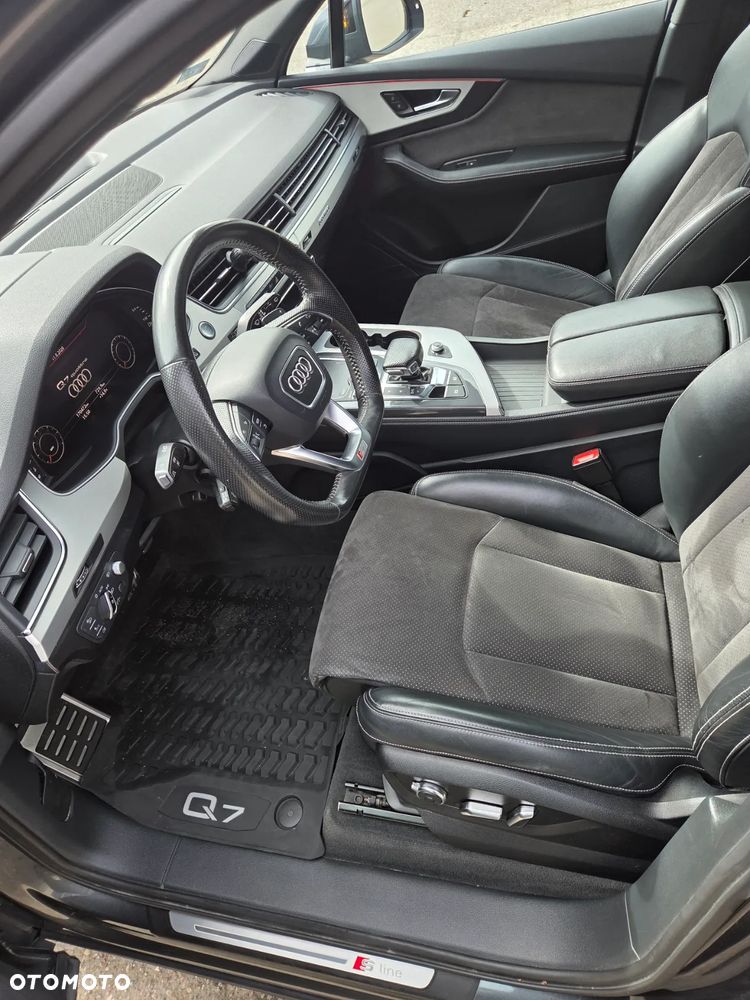 Audi Q7 - 12