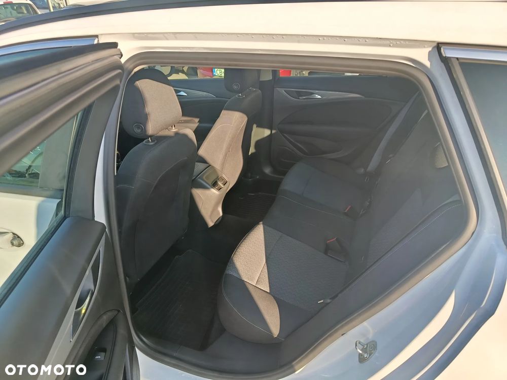 Opel Insignia 1.6 CDTI Enjoy S&S Eco - 9