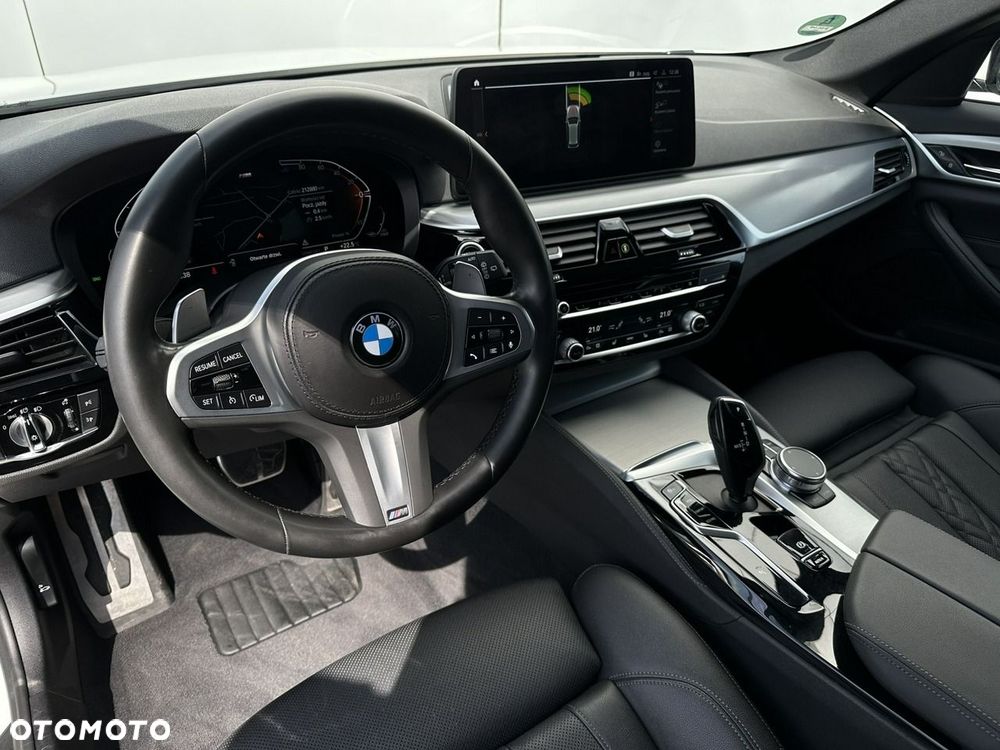 BMW Seria 5 520d xDrive mHEV M Sport sport - 12