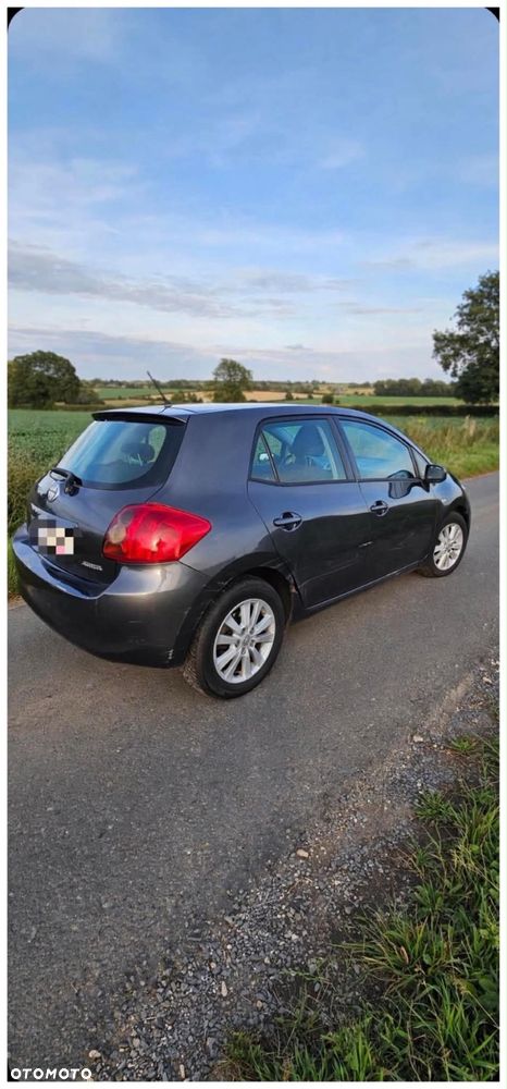 Toyota Auris - 2