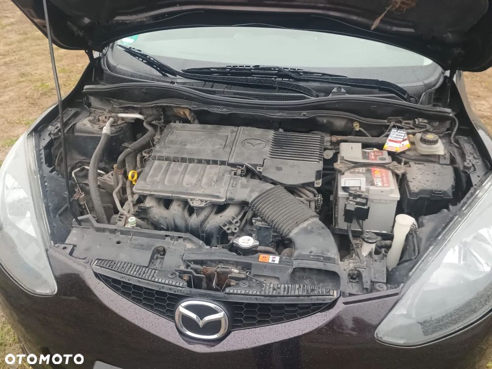 Mazda 2 - 16