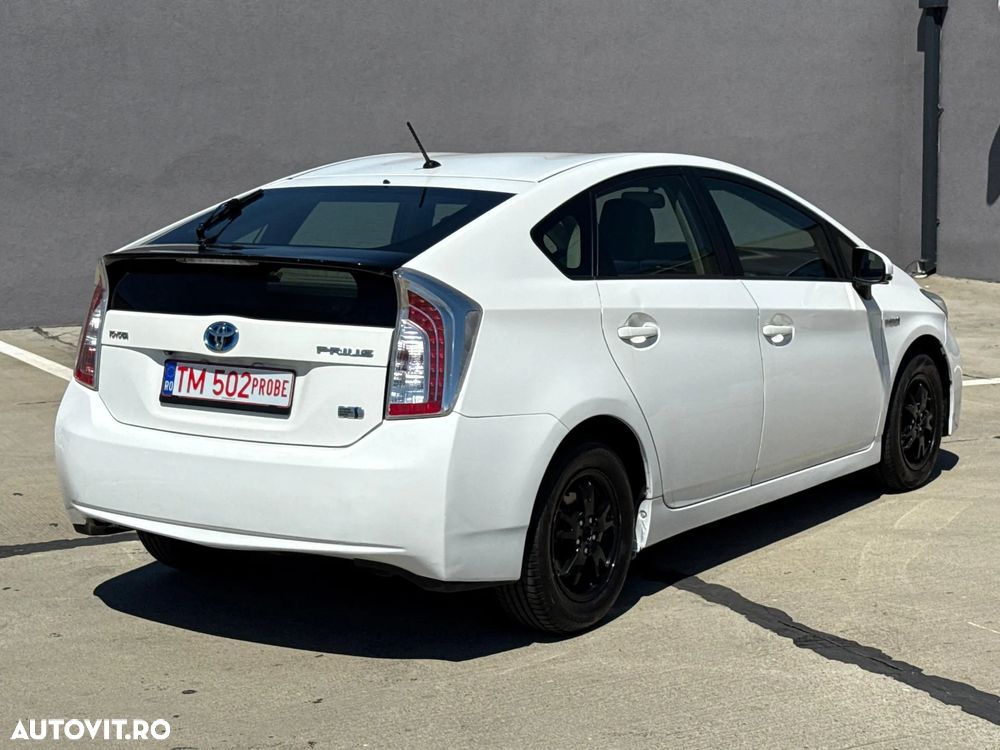 Toyota Prius (Hybrid) Comfort - 9