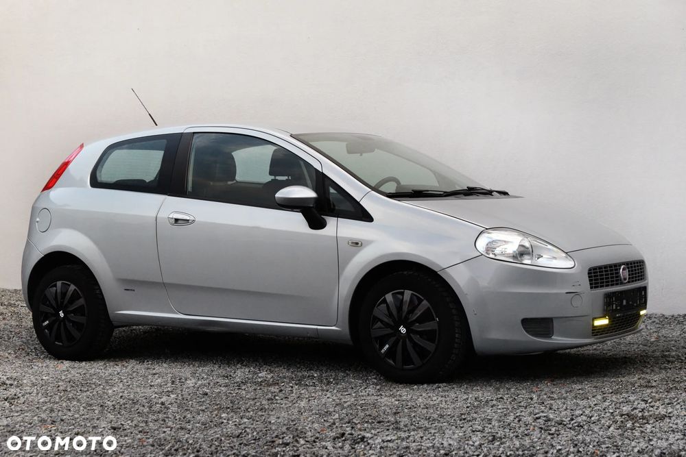 Fiat Punto 1.4 16V Dynamic - 19