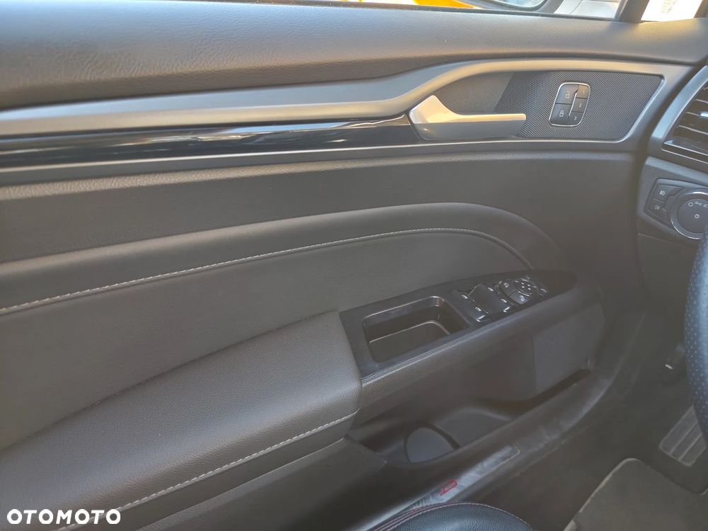 Ford Mondeo 2.0 TDCi Titanium - 18