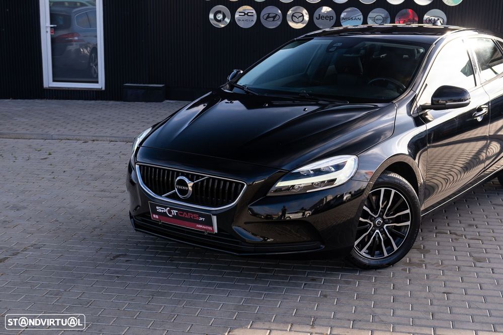 Volvo V40 2.0 D3 Momentum - 3