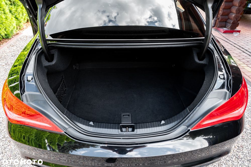Mercedes-Benz CLA - 17