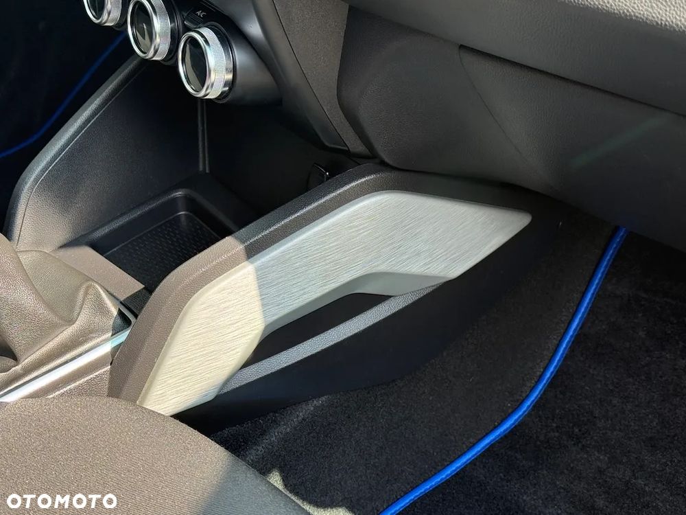 Dacia Duster 1.0 TCe SL Celebration - 11