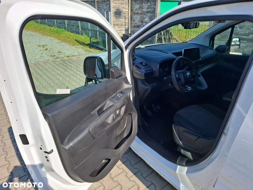 Toyota Proace city - 16