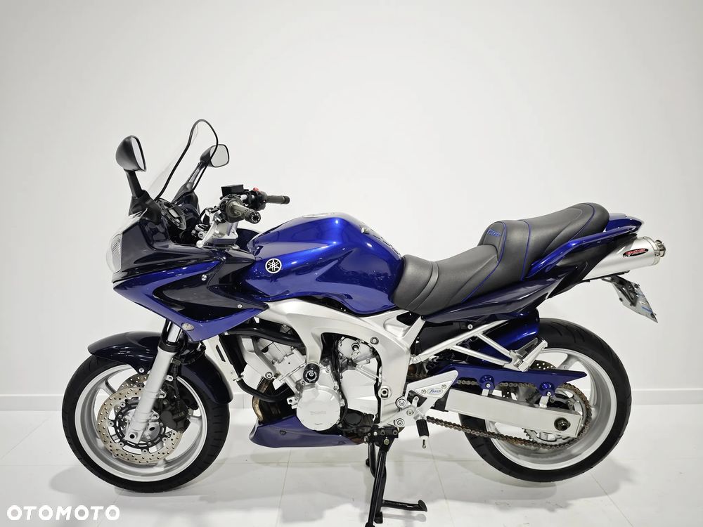 Yamaha FZ - 4