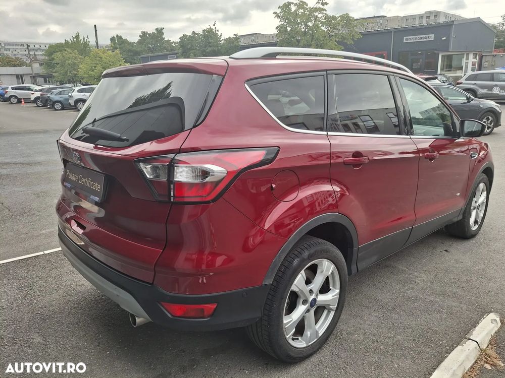 Ford Kuga 2.0 TDCi 4WD Powershift Titanium - 4
