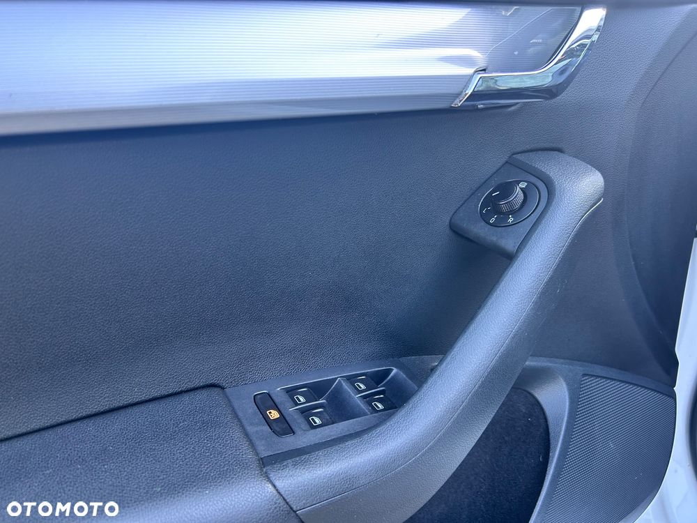 Skoda Octavia 1.6 TDI DPF DSG Elegance - 10