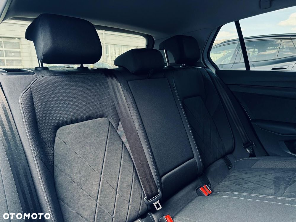 Volkswagen Golf 2.0 TSI Style DSG - 19