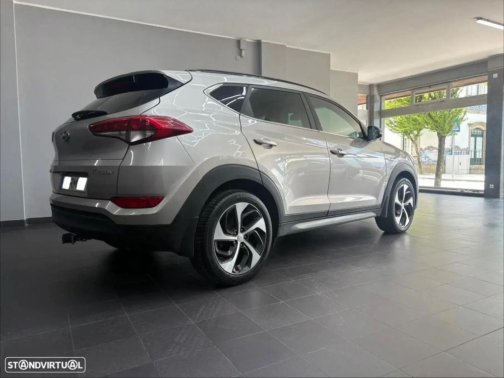 Hyundai Tucson - 2