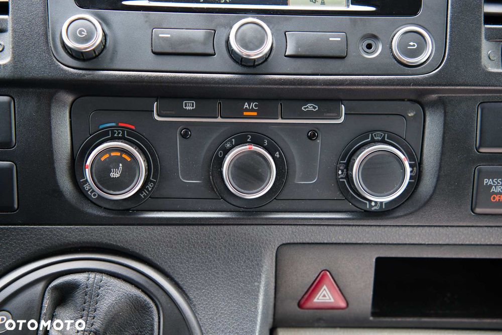 Volkswagen Transporter - 35