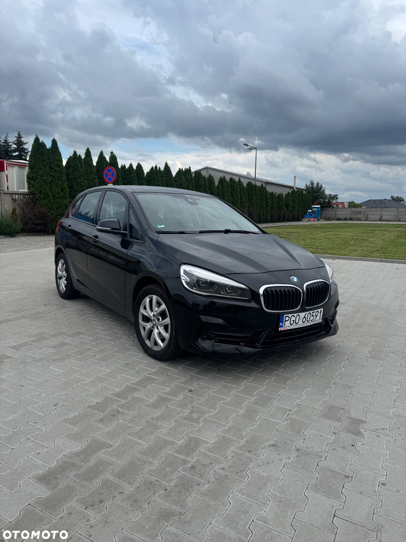BMW Seria 2 218d - 4