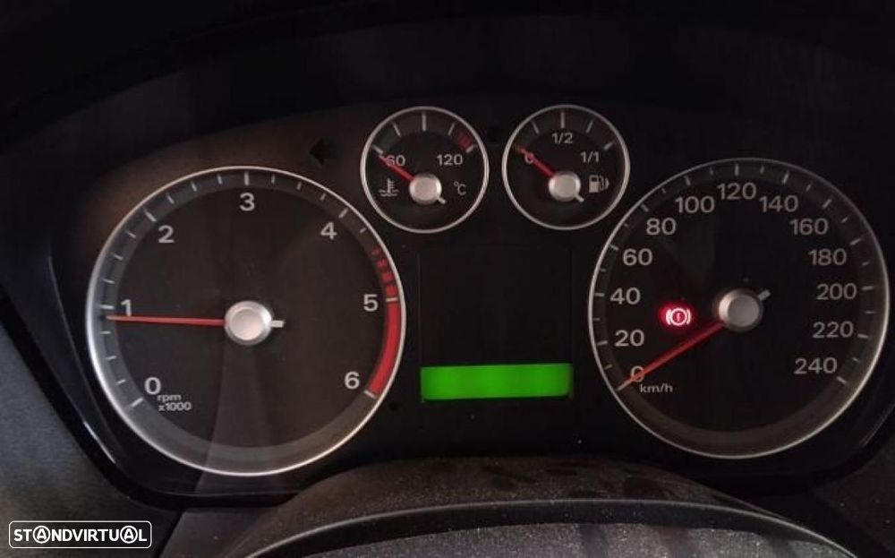 Ford Focus — photo 4