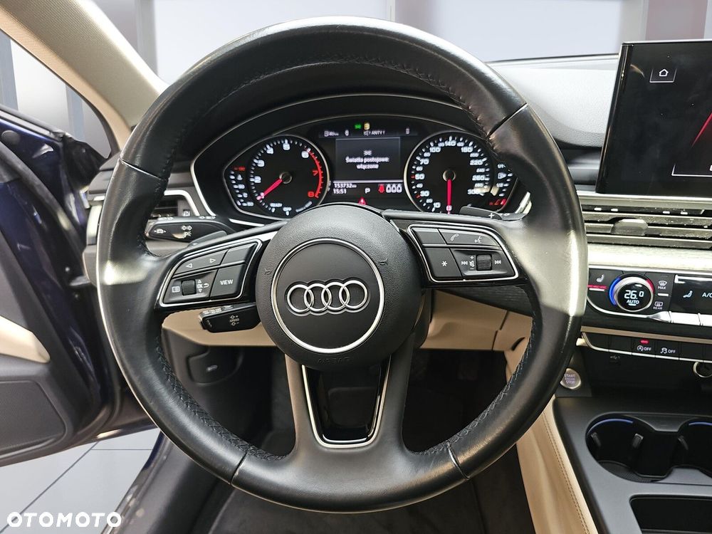 Audi A4 Limousine - 13