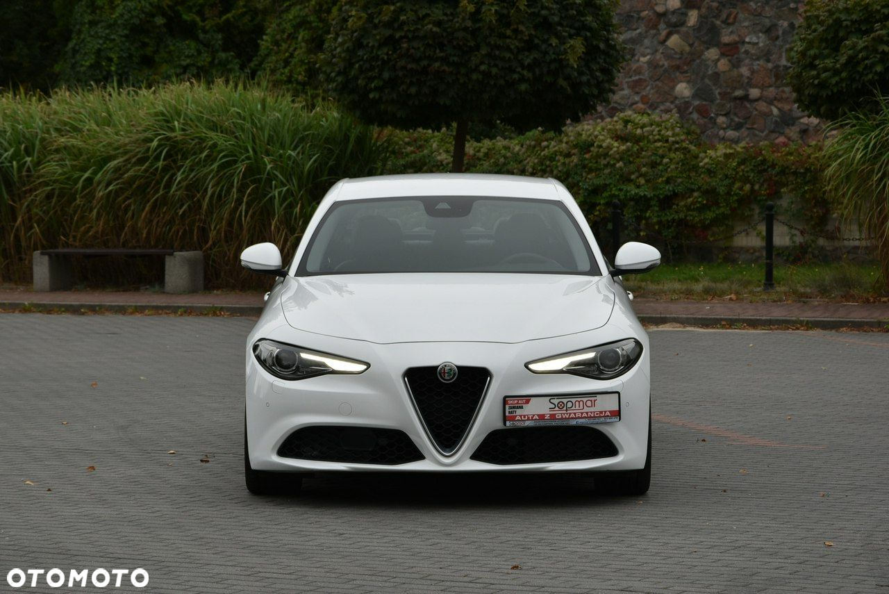 Alfa Romeo Giulia 2.2 Diesel - 8