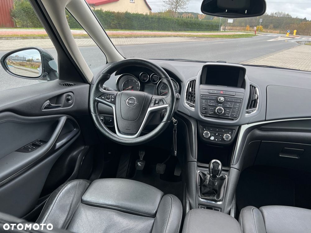 Opel Zafira 2.0 CDTI Cosmo - 25