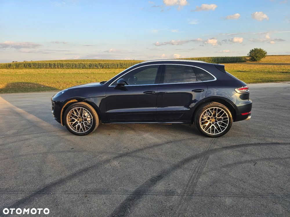 Porsche Macan Turbo - 4