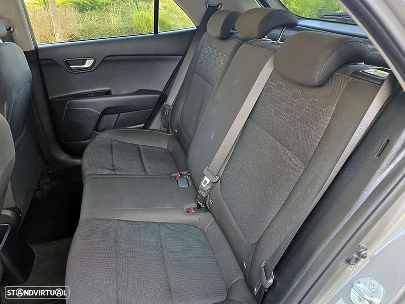 Kia Rio 1.0 T-GDi Drive - 12
