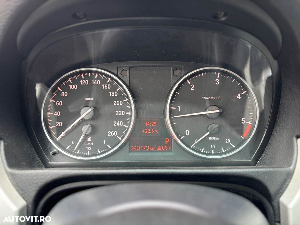 BMW Seria 3 318d Aut. Blue Performance Sport Line - 15
