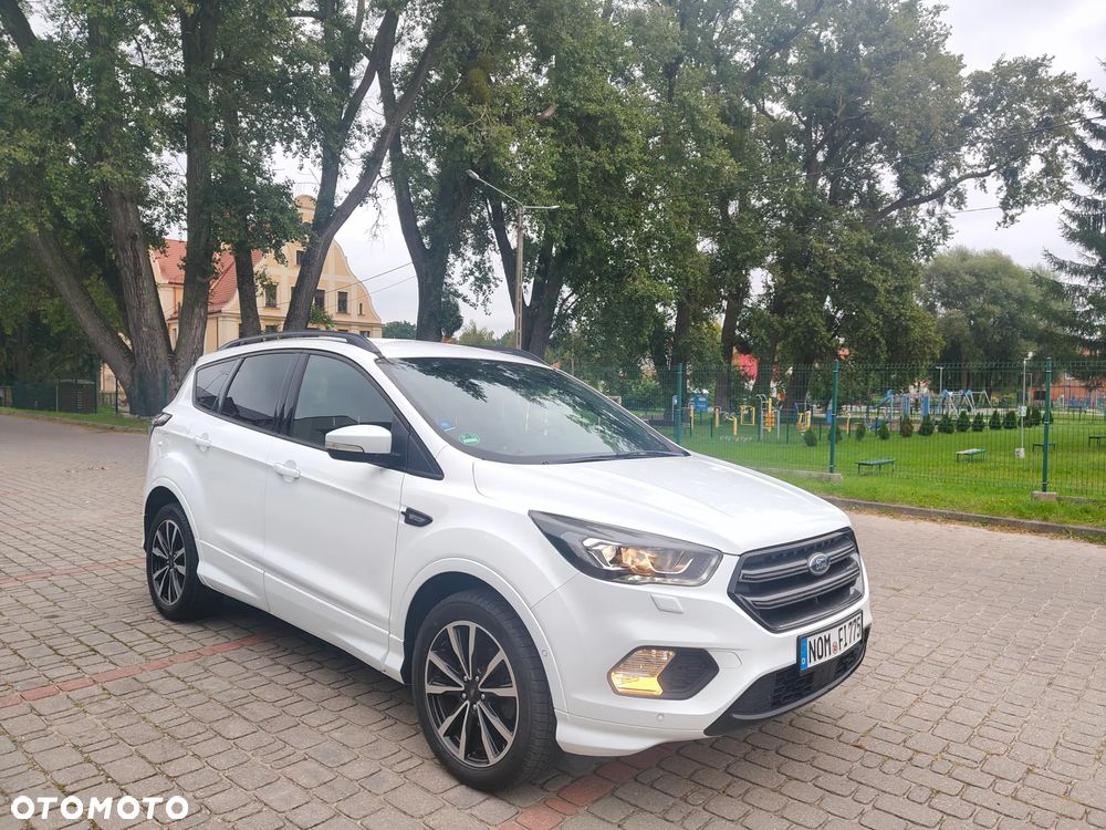 Ford Kuga 1.5 EcoBoost 2x4 ST-Line - 24