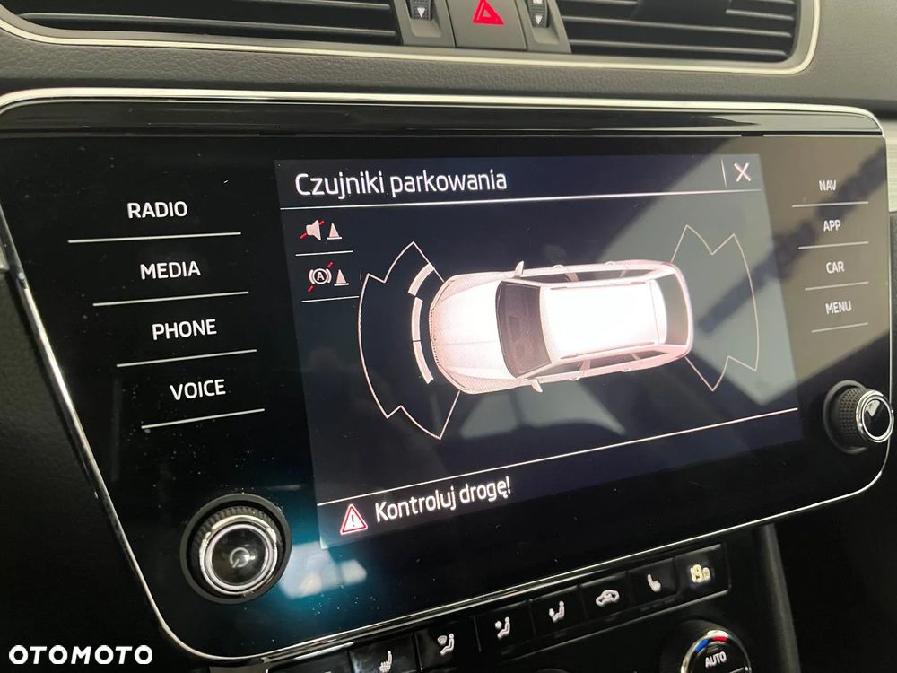 Skoda Superb 1.5 TSI Ambition DSG - 32