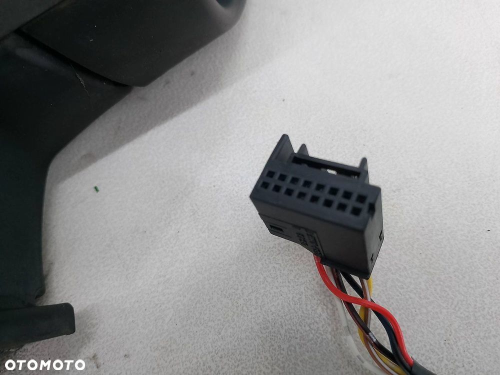 LUSTERKO PRAWE VW GOLF VI 1.6 TDI HATCHBACK LA7T - 2