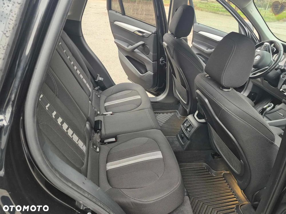 BMW X1 sDrive18d xLine - 18