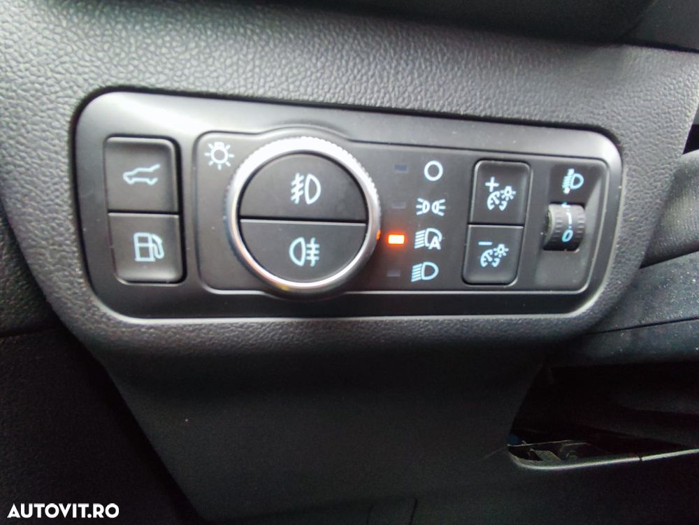 Ford Kuga 2.5 Duratec PHEV Titanium X - 12