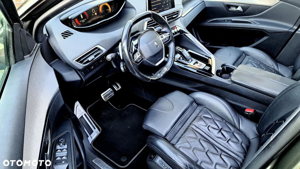 Peugeot 5008 - 8