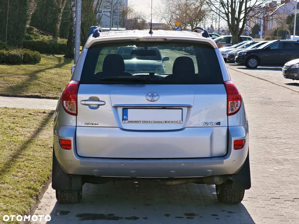 Toyota RAV4 2.2 D-4D Luna - 6