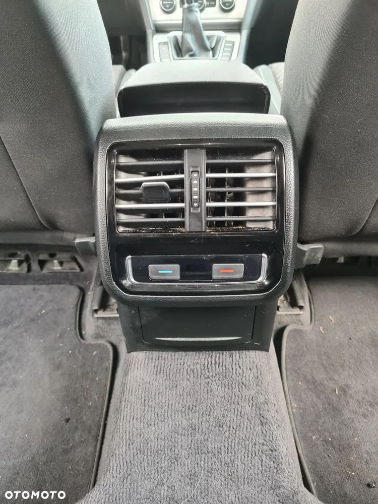 Volkswagen Passat 1.4 TSI BMT ACT Comfortline - 33