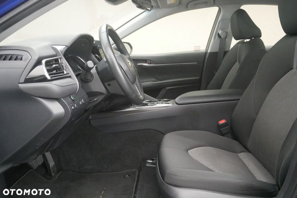 Toyota Camry 2.5 Hybrid Comfort CVT - 12