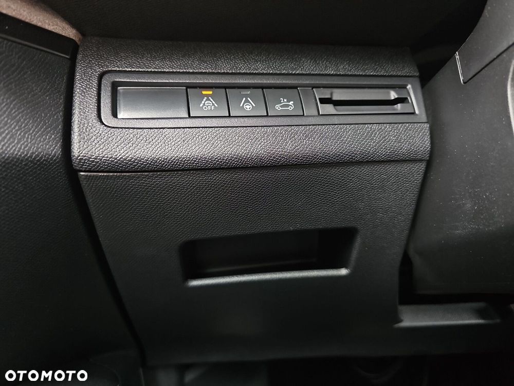 Peugeot 5008 1.5 BlueHDi GT S&S EAT8 - 32