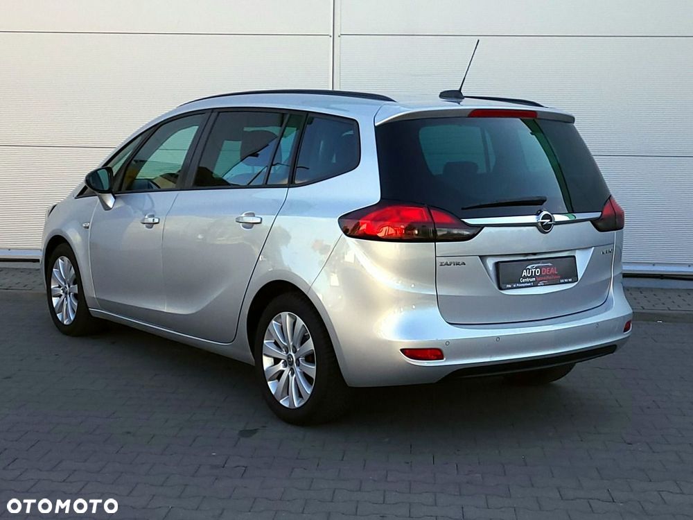 Opel Zafira - 10