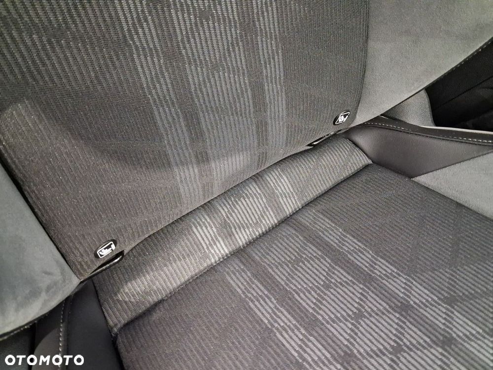 Volkswagen Golf Variant - 14