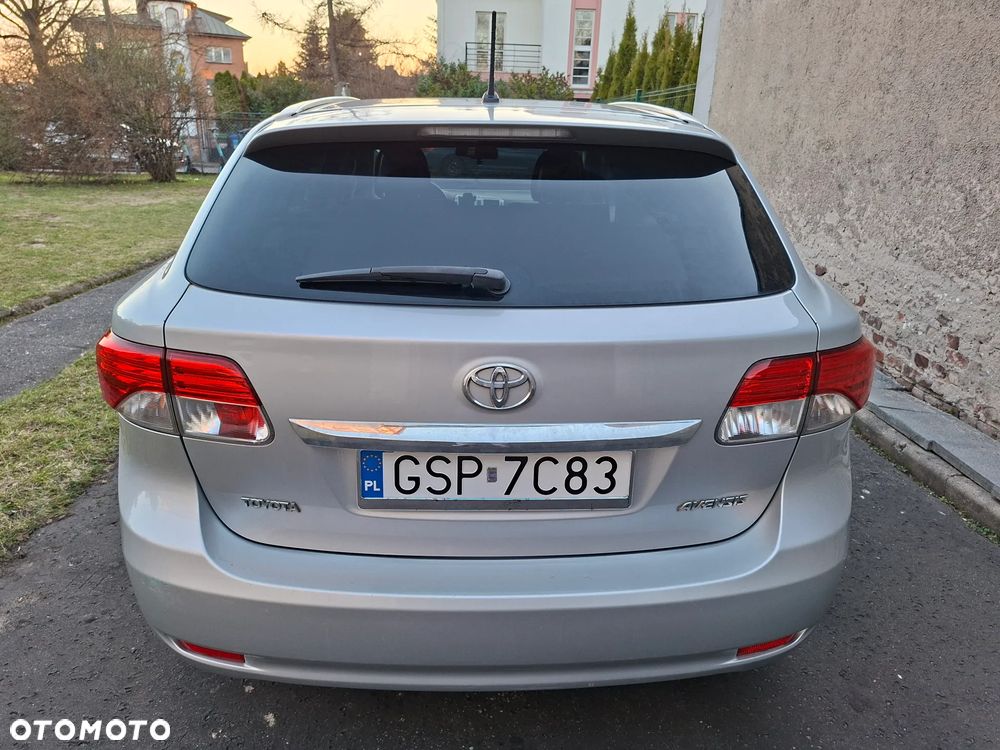 Toyota Avensis 1.8 Edition - 9