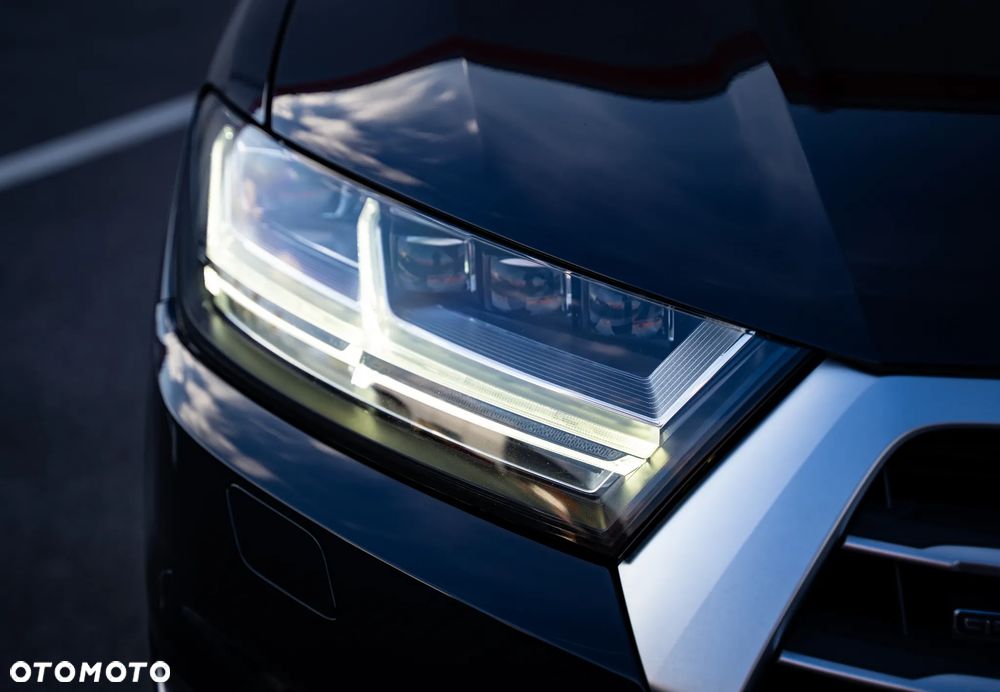 Audi Q7 - 7