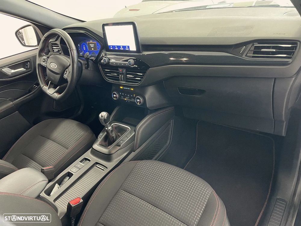 Ford Kuga 1.5 EcoBoost ST-Line Design - 15