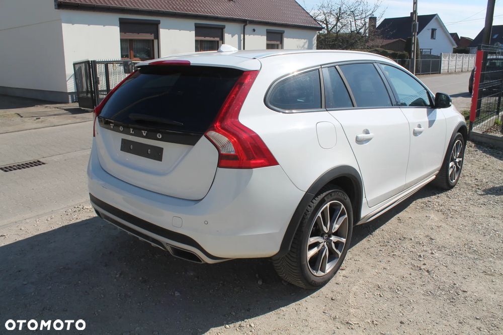 Volvo V60 Cross Country D3 Geartronic - 5