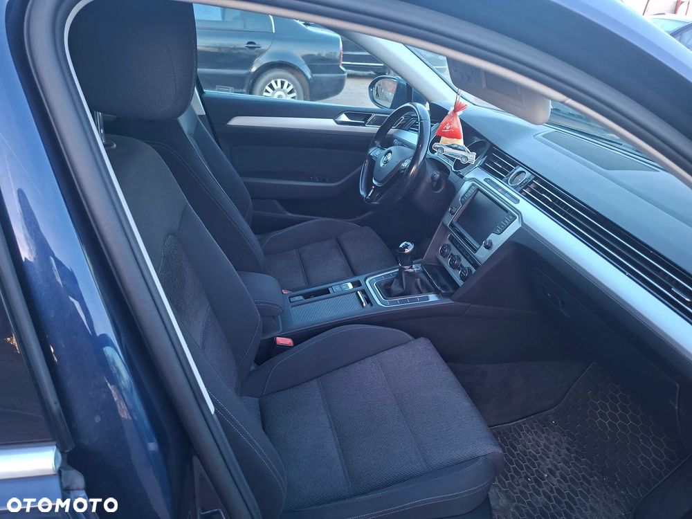 Volkswagen Passat 2.0 TDI SCR Highline - 6