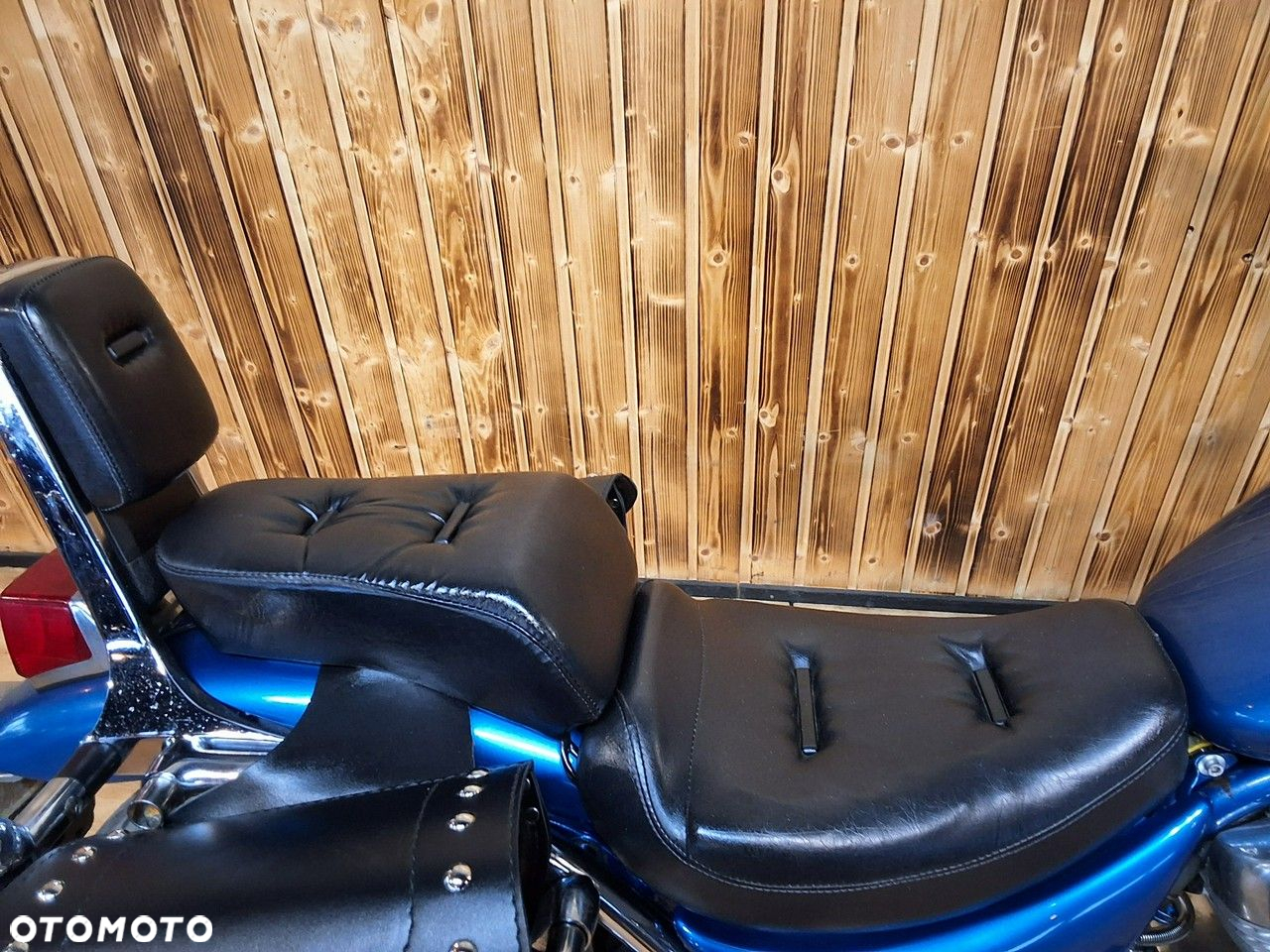 Suzuki Intruder - 6