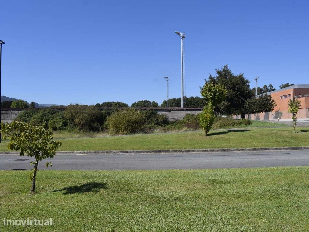 Lote de terreno com 1.281,20 m² | Giela, Arcos de Valdevez - Grande imagem: 4/8