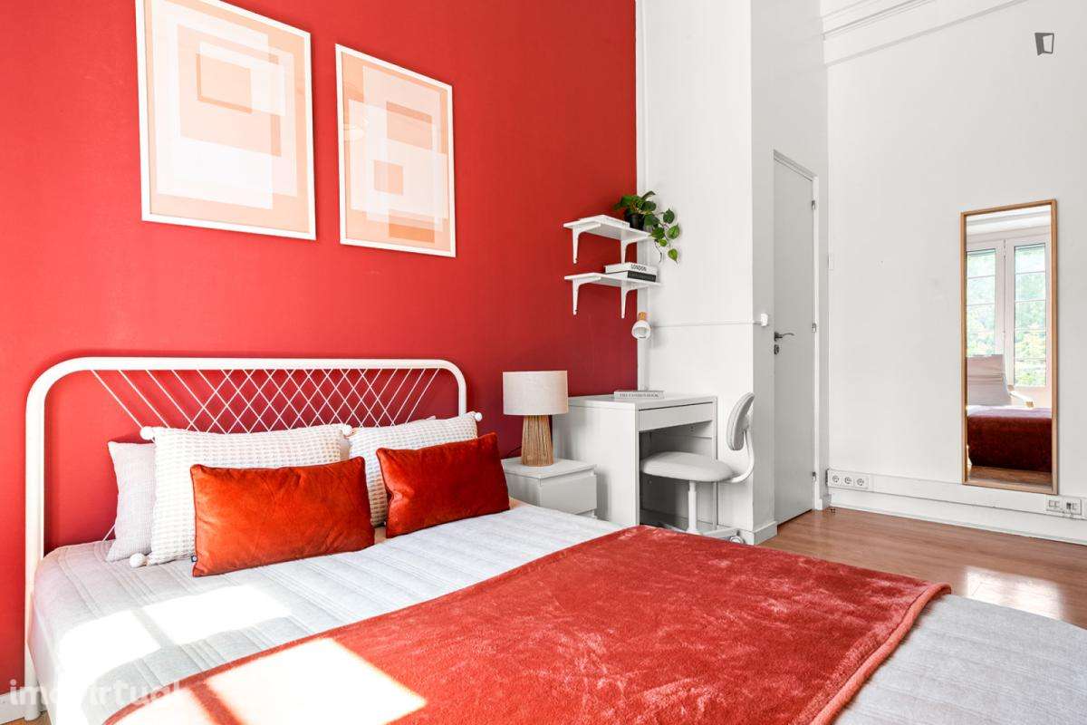 Quarto - localizado em Marquês de Pombal Lisbon - Grande imagem: 5/33
